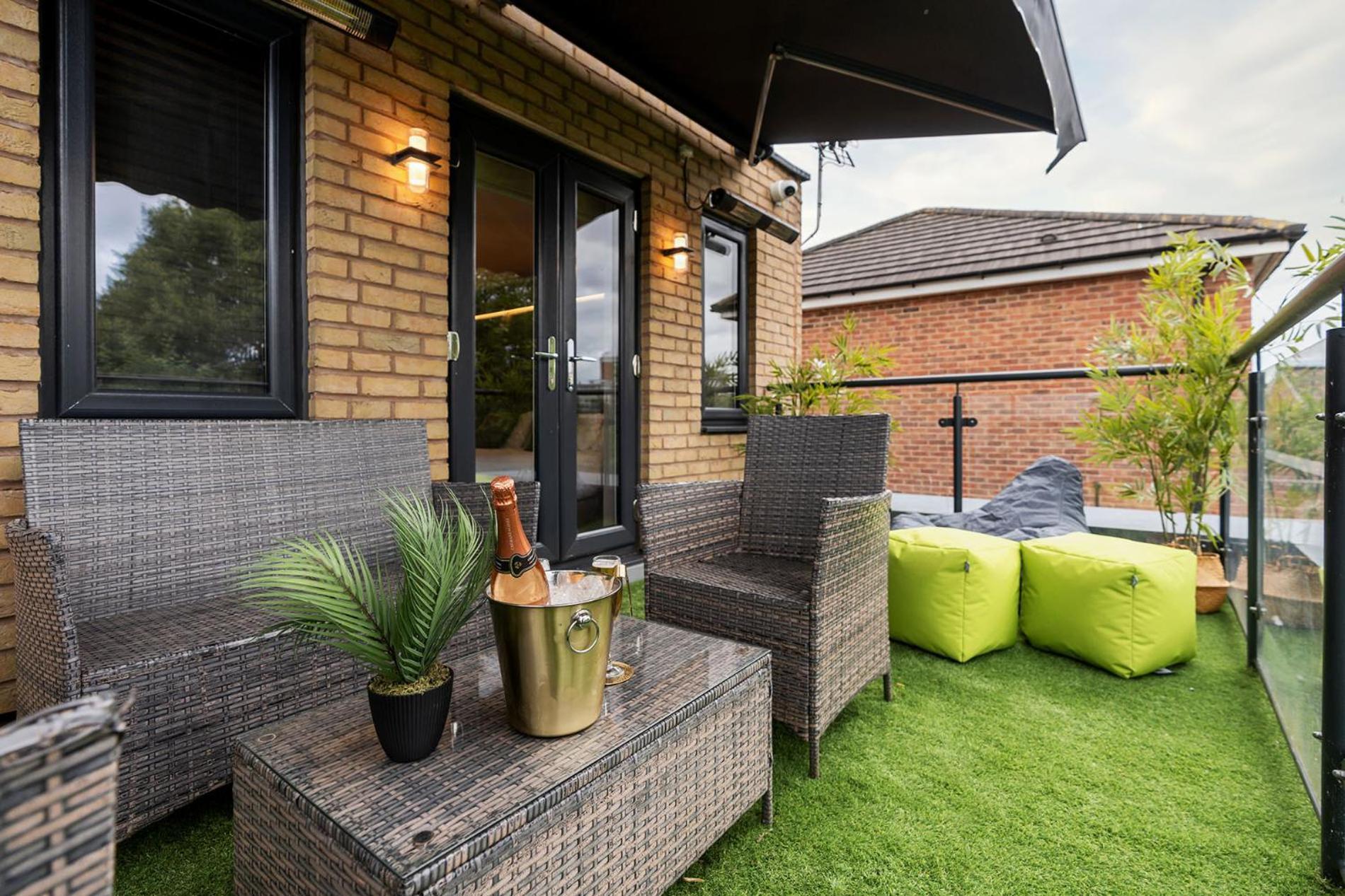 Riverside Villas Manchester Exterior foto