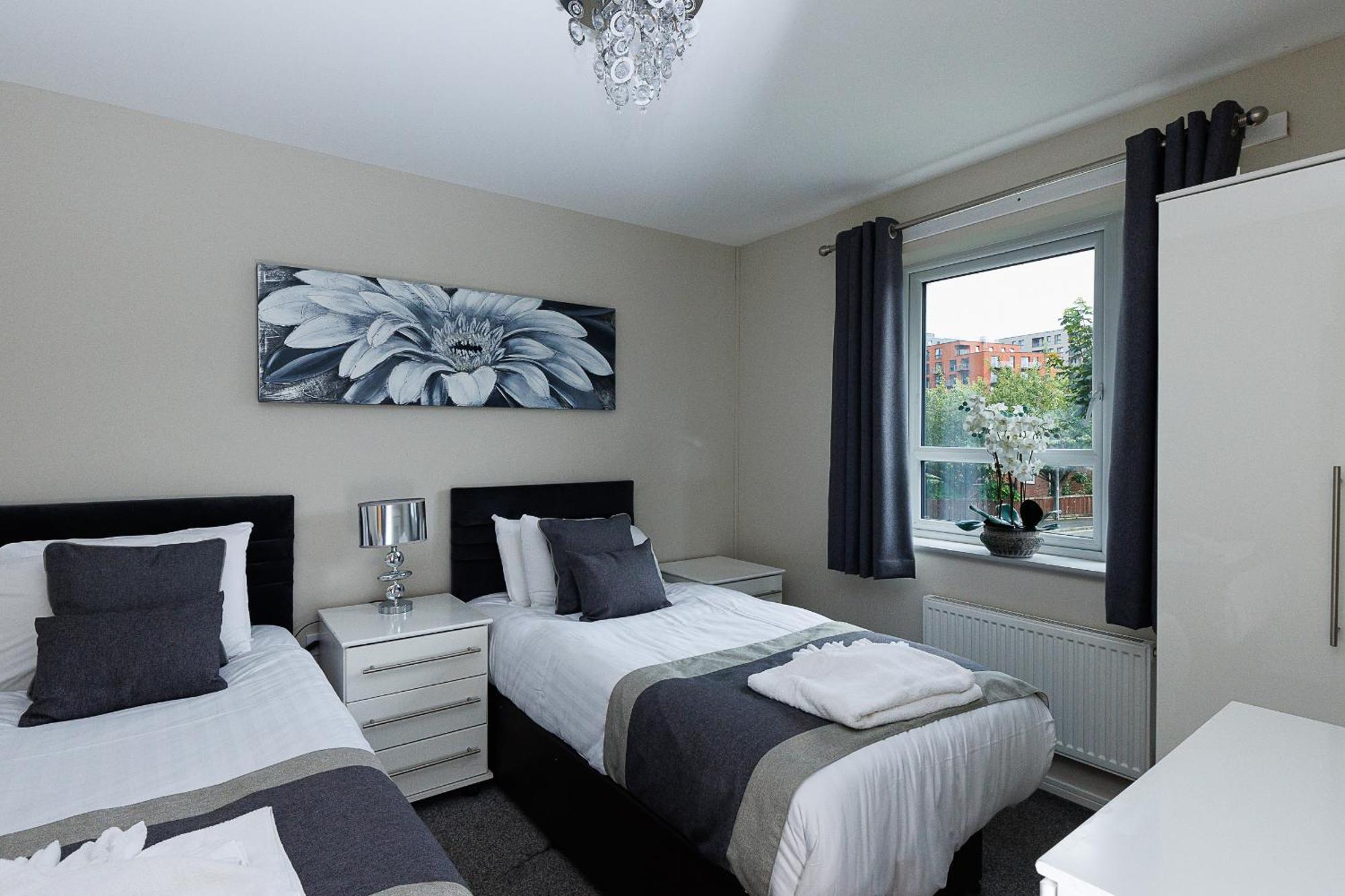 Riverside Villas Manchester Exterior foto