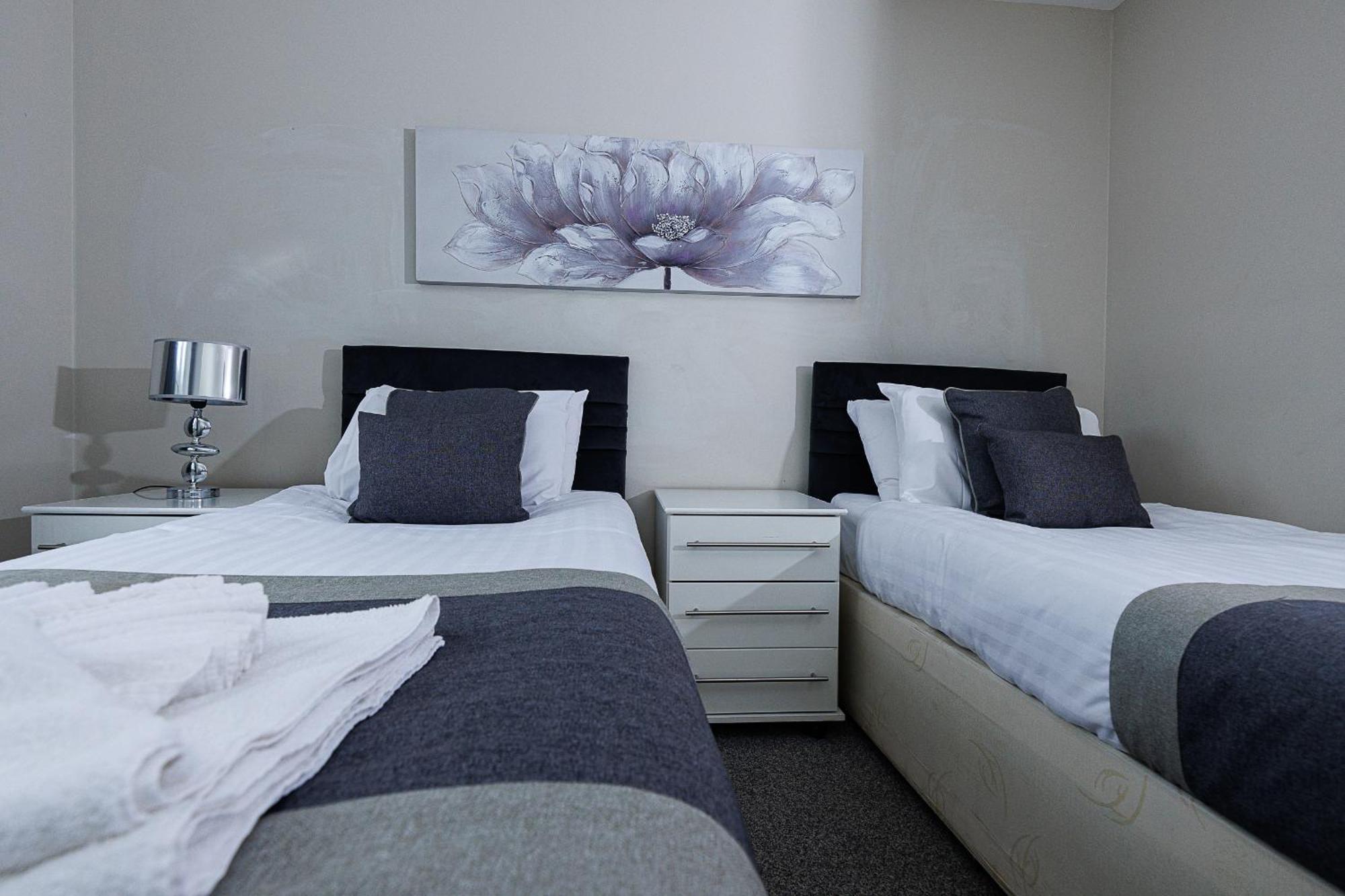 Riverside Villas Manchester Exterior foto
