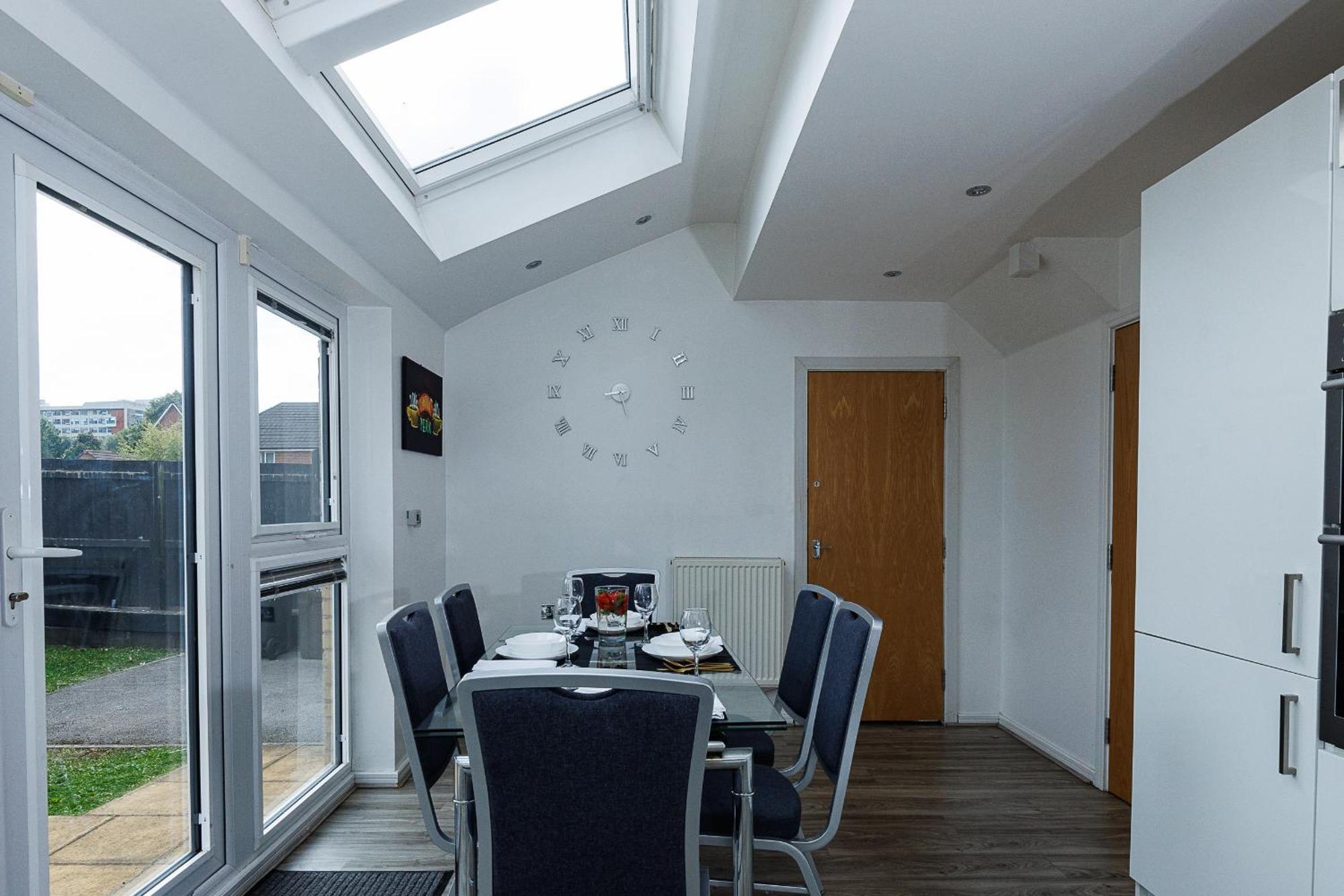 Riverside Villas Manchester Exterior foto