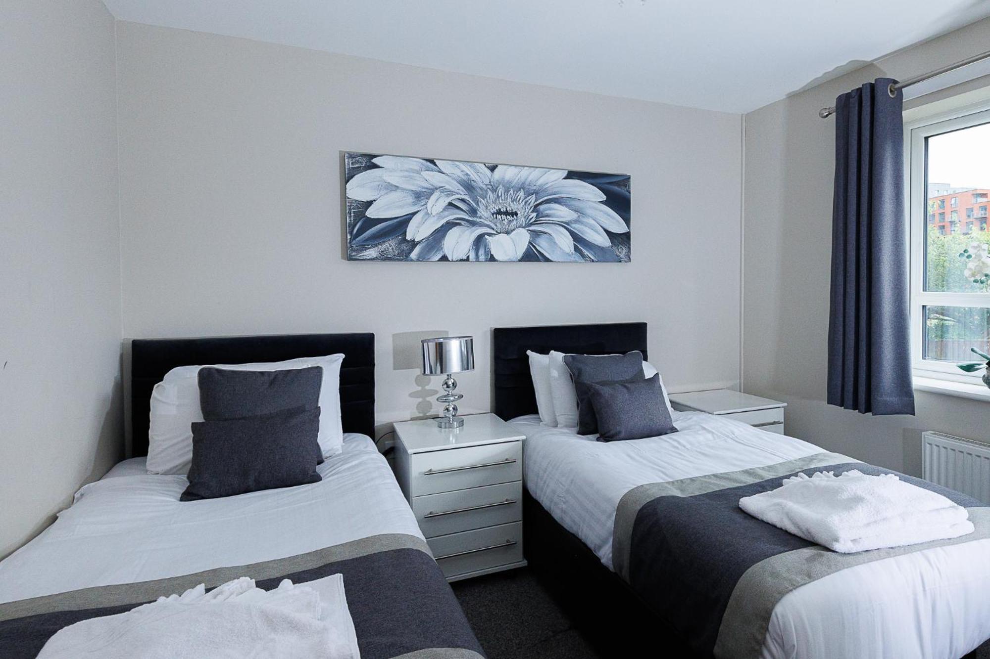 Riverside Villas Manchester Exterior foto