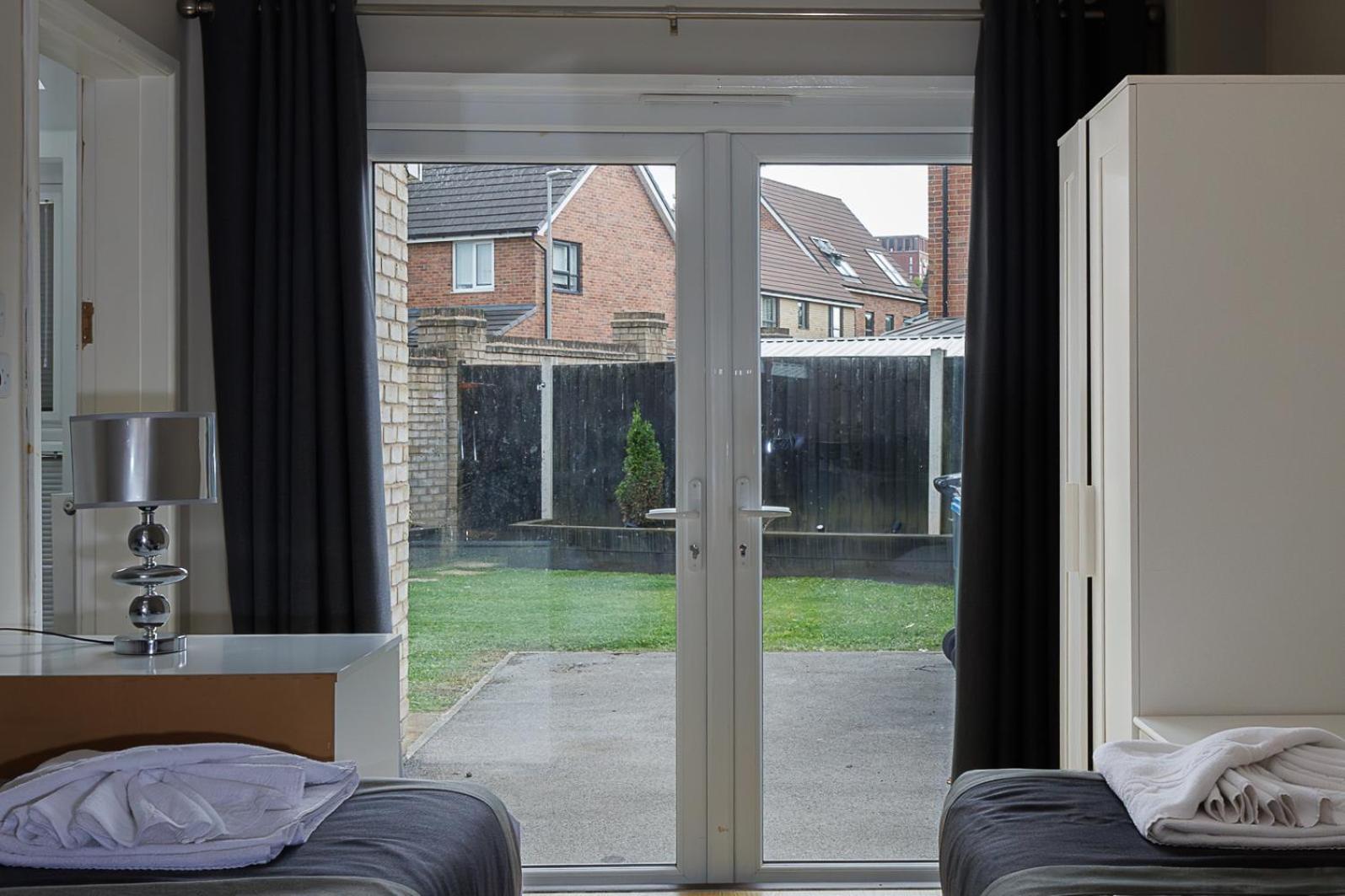 Riverside Villas Manchester Exterior foto