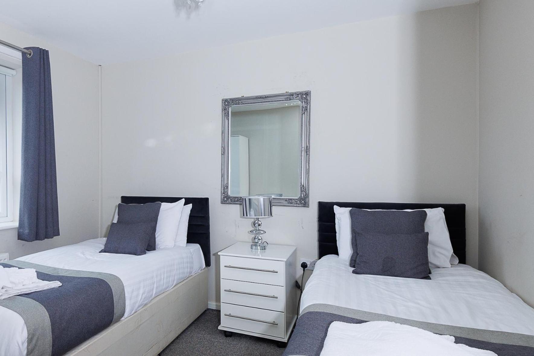 Riverside Villas Manchester Exterior foto